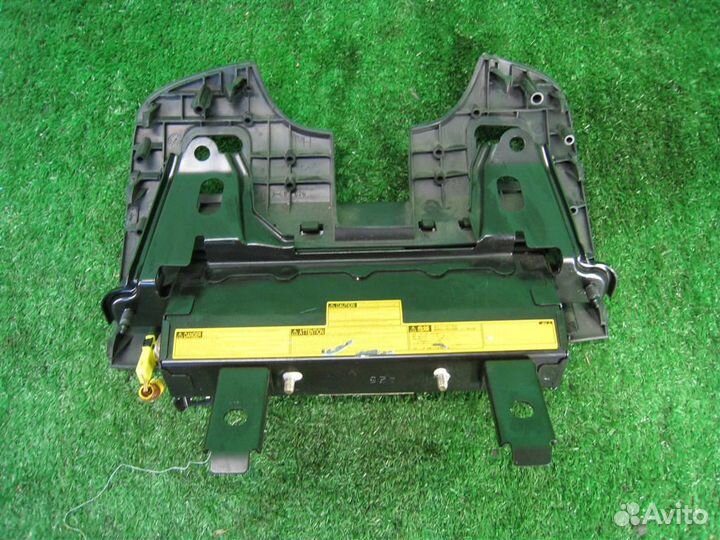 Подушка безопасности коленная Toyota Avensis T25