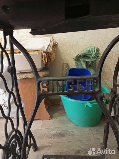 Швейная машина Singer