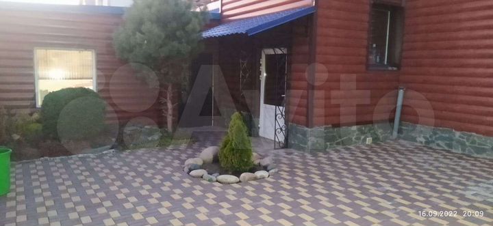 Дом 425 м² на участке 6 сот.