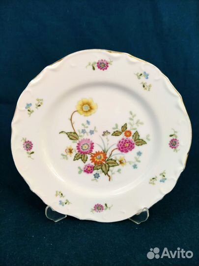 Фарфоровая тарелка Цветы Япония