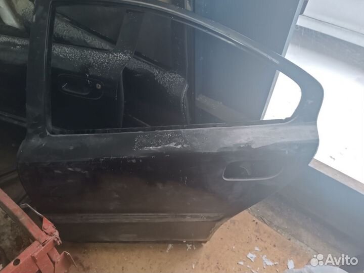 Запчасти на volvo S60