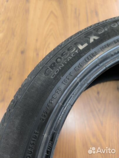 Continental CrossContact LX 255/45 R20 105V