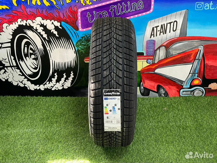 Goodyear UltraGrip Performance+ 215/45 R16 90V