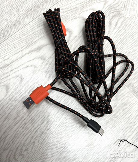 Кабель для зарядки type-c JBL