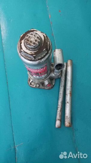 Домкрат 5т. гидравлический бутылочный