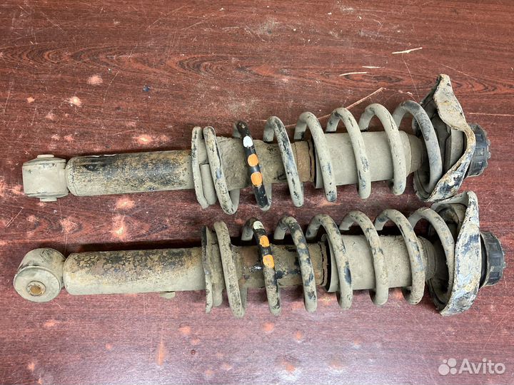 Задние стойки ауди 100 С4