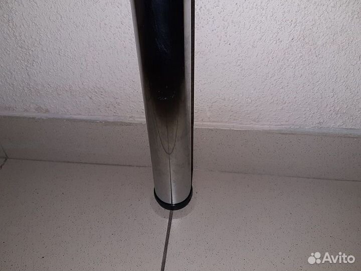 Металлическая ножка
