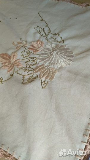 Винтаж. Салфетка с вышивкой