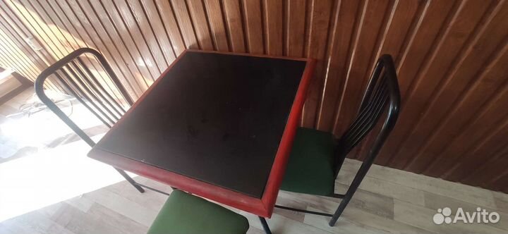 Стол для кафе и 3 стула