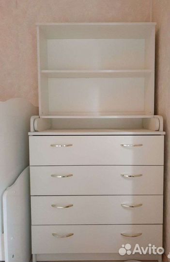 Пеленальный комод с полкоми