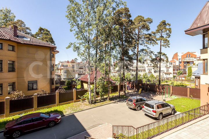 5-к. квартира, 282,6 м², 2/4 эт.