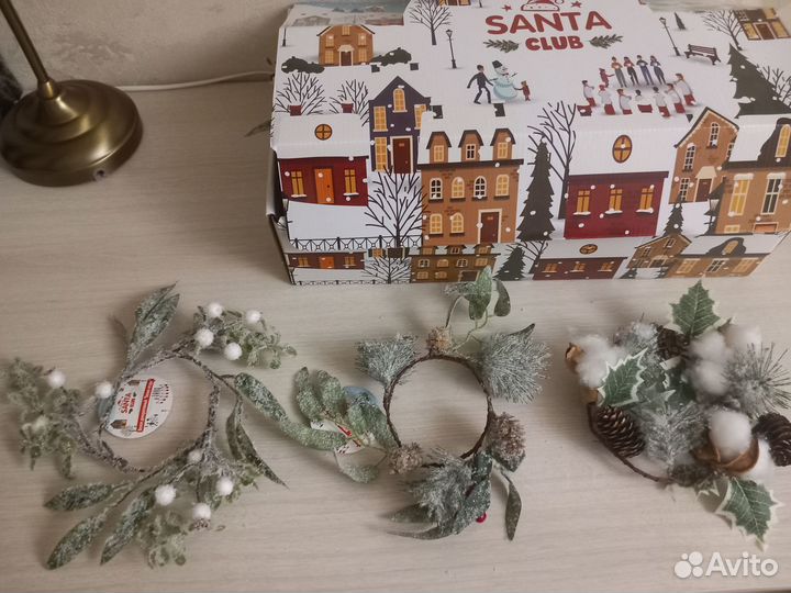 Венки новогодние Santa club