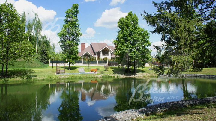 Дом 440 м² на участке 25 сот.