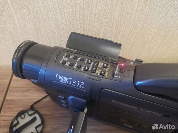 Камера Panasonic NV-VX10EN - проигрыватель VHS-C