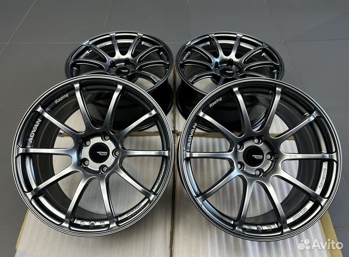 Advan RS 17*8.0J et45 5*112 Golf Audi Skoda