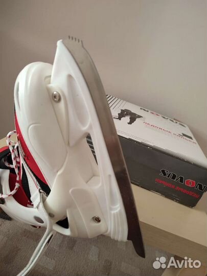 Коньки фигурные новые в комплекте с роликаии