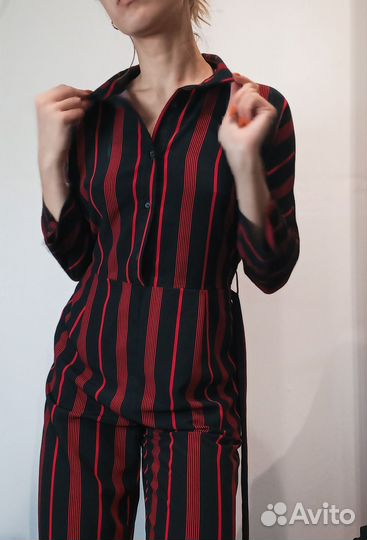 Комбинезон в полоску женский