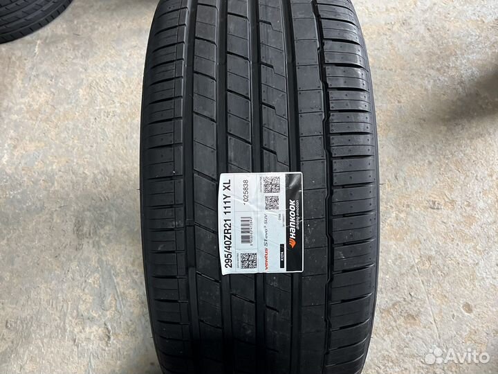 Hankook Ventus S1 Evo3 SUV K127A 295/40 R21 111Y