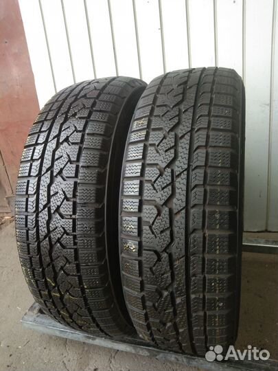 Kumho I'Zen RV Asymmetric 235/65 R17