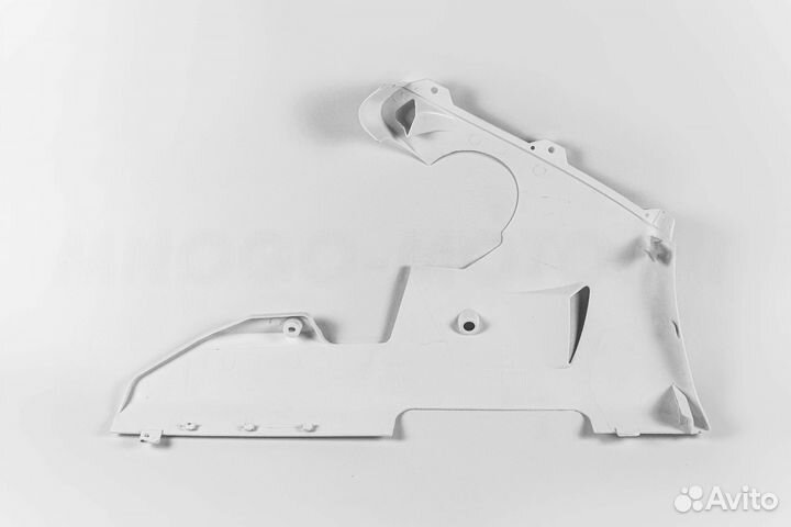 Нижний боковой пластик (плуг) левый YZF R1 1998-20