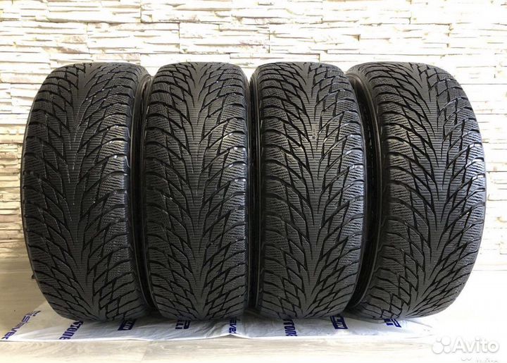Nokian Tyres Hakkapeliitta R2 215/55 R17 98R