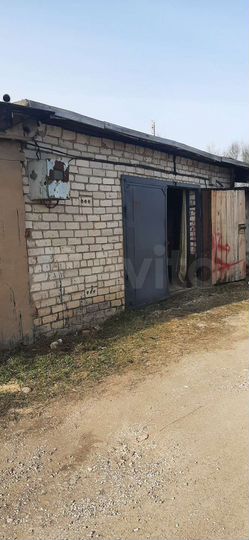 Гараж, > 30 м²