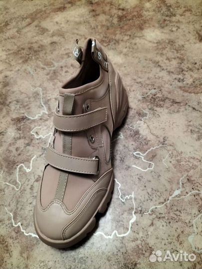 Обувь женская