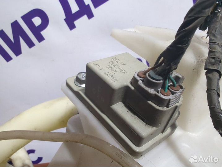 Бачок омывателя лобового стекла передний Subaru