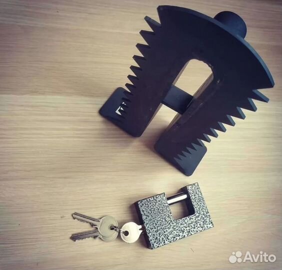 Блокиратор педали безумный макс с шипами