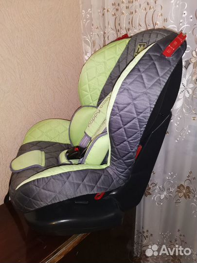 Детское автокресло Happy Baby Taurus (9-25 кг)