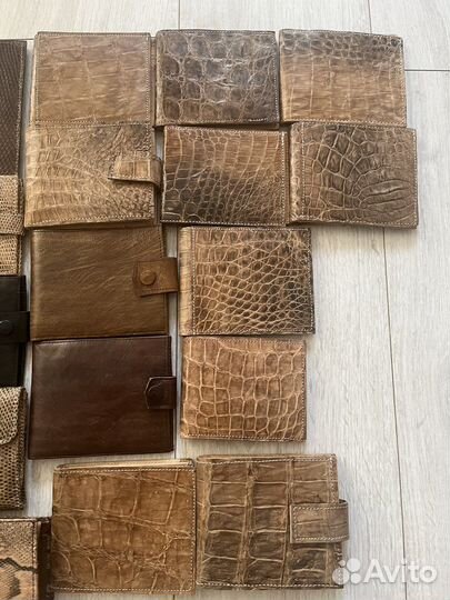 Кожаные кошельки(крокодил, питон)