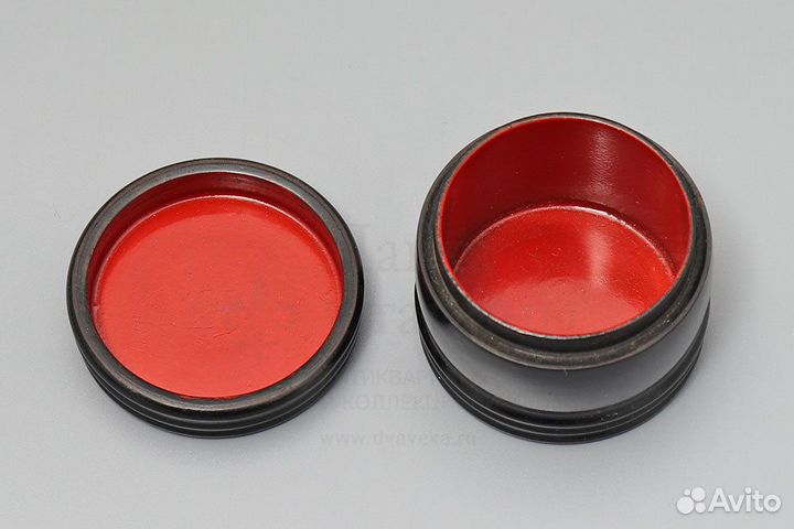 Маленькая шкатулка папье-маше «Тайное свидание»