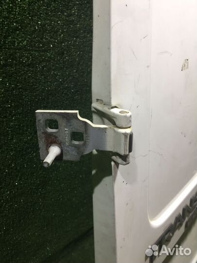 Задняя левая распашная дверь Ford Tranzit Connect