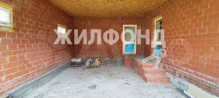 Дом 210 м² на участке 7 сот.