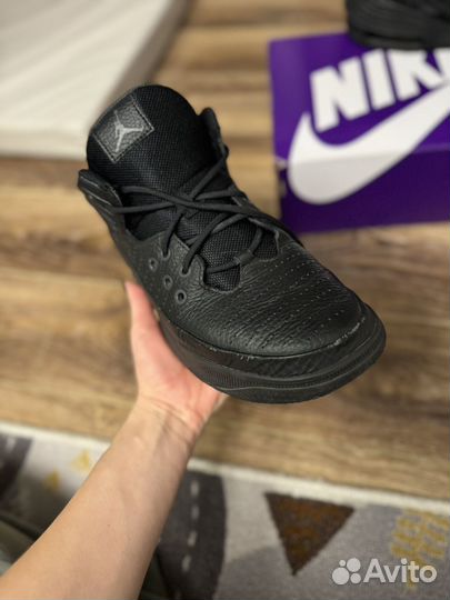 Nike air jordan max aura 5