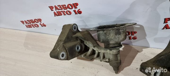 Кронштейн / подушка двигателя Fiat Albea