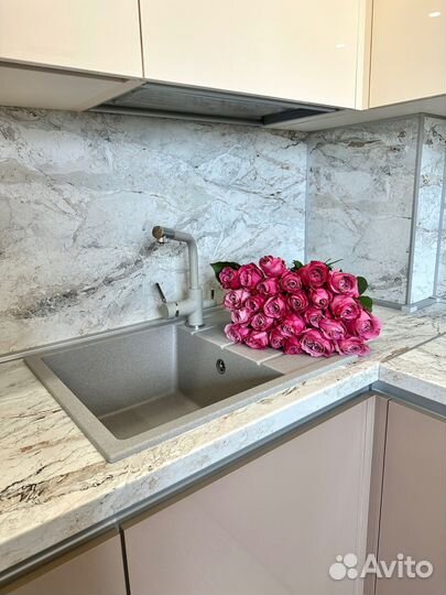 Кухня на заказ под потолок