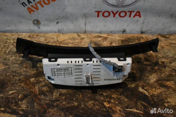 Экран бортового компьютера Honda Civic 5D R18A