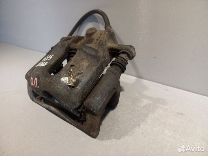 Суппорт передний правый Nissan Almera G15 седан