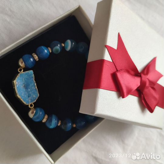 Браслет синий агат с друзой кварца на подарок