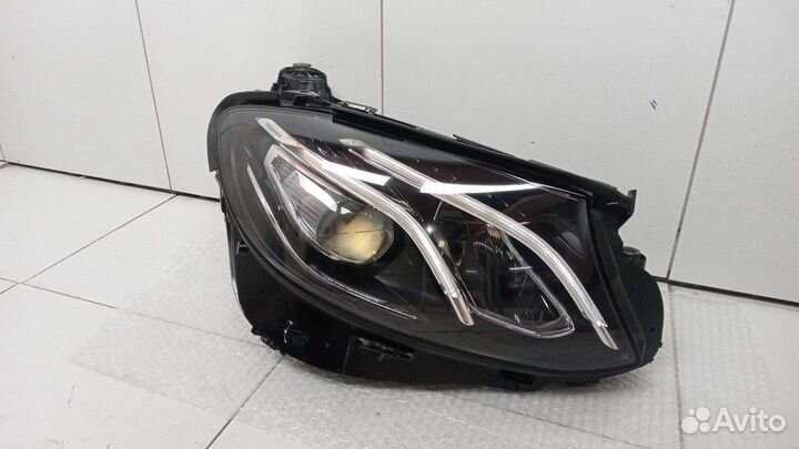 Фара правая Mercedes-Benz E-Class