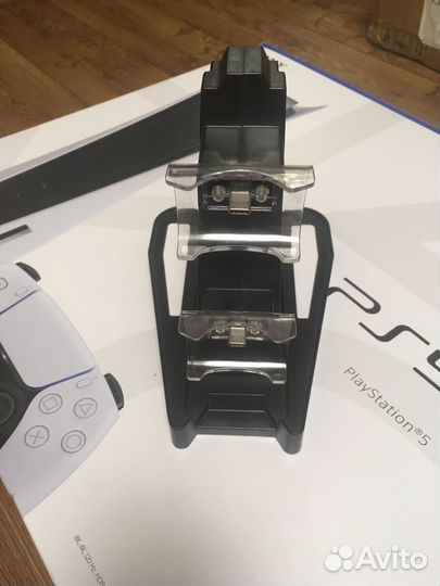 Зарядная станция для геймпадов ps5