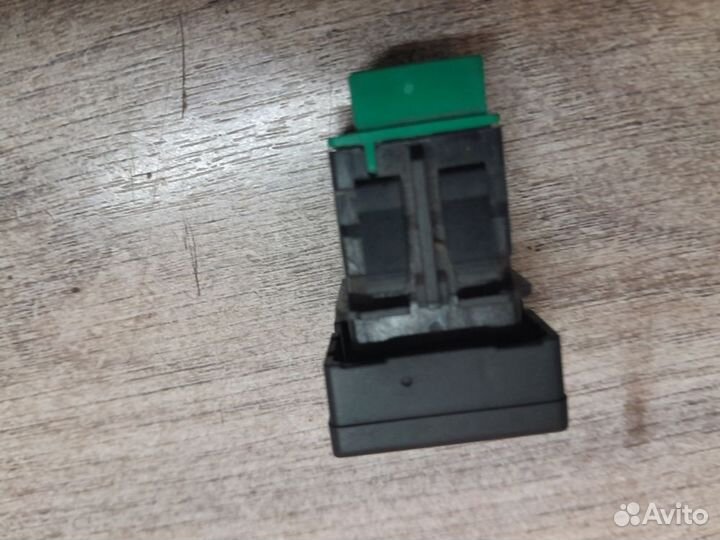 Кнопка сигнализации Citroen C4 I (2004—2014)