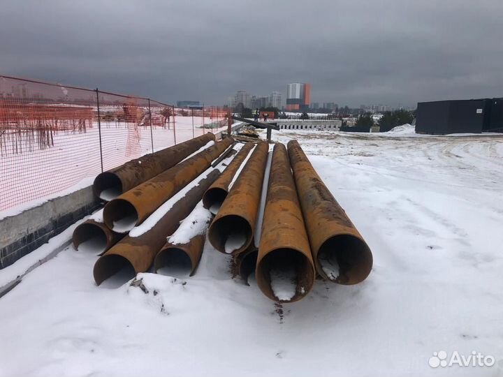 Б/у труба из металла 426