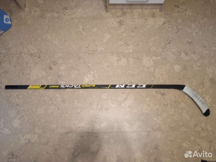 Клюшка хоккейная