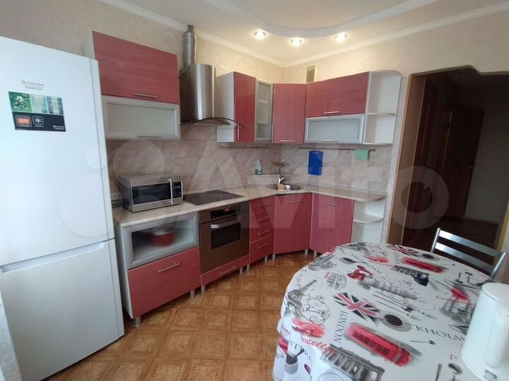 2-к. квартира, 52 м², 4/9 эт.