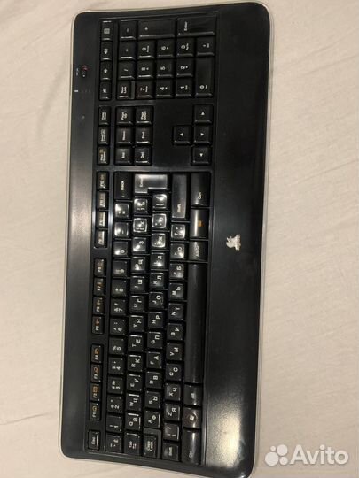 Набор Клавиатура Logitech K800 и мышь Logitech m31