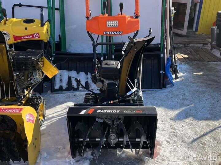 Снегоуборщик Патриот Сибирь 85 ET гусеничный