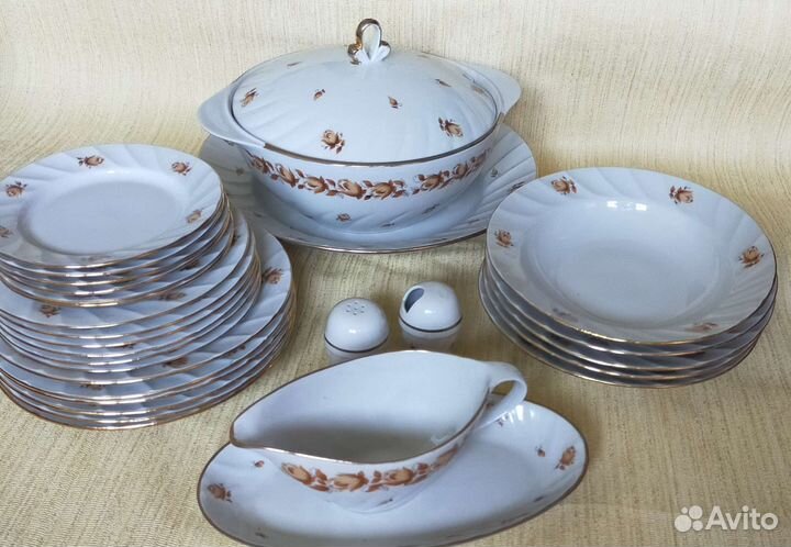 Сервиз столовый новый