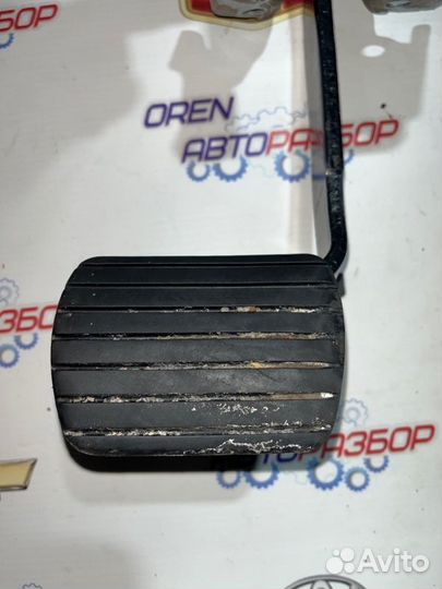 Педаль тормоза Nissan Terrano D10 2.0 F4R 2017